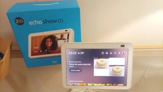 Alexa Amazon Echo Show 8, 2° generacion con caja