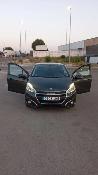 Peugeot 208 2016