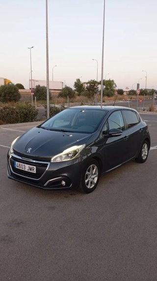 Peugeot 208 2016
