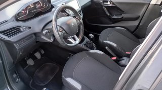 Peugeot 208 2016