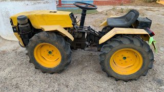 Tractor Pasquali 991E con remolque y gradas