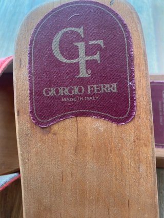 Zuecos Giorgio Ferretti Rojos