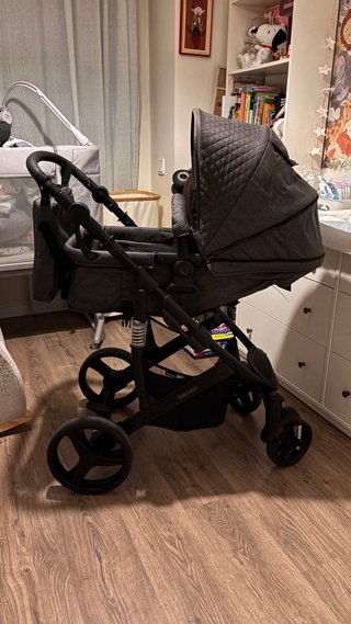Carrito Kikkaboo 3 en 1. Perfecto estado. Maxicosi