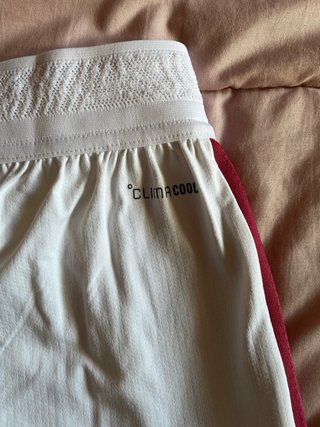 Pantalón Corto Real Madrid Adidas con calcetines