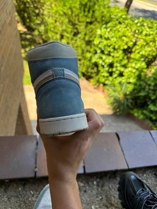 Jordan 1 High Hyper Royal