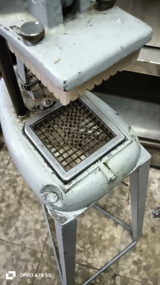 Cortapatatas industrial de palanca