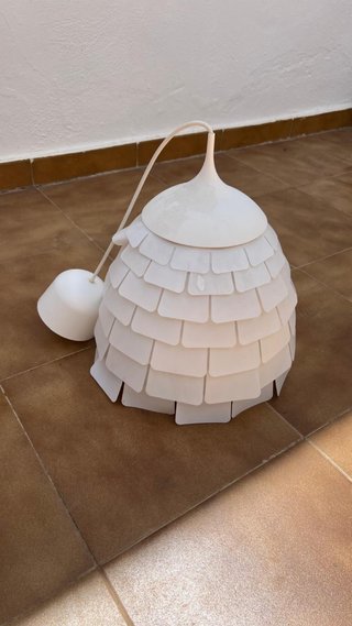 Lámpara colgante blanca de plástico