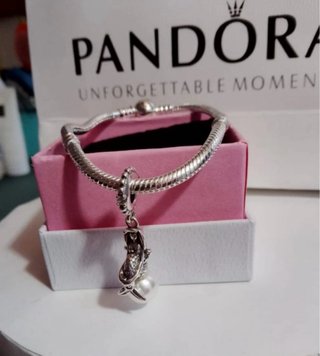 Charm Pandora Sirenita con Perla