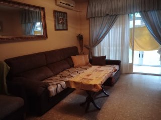 Habitación disponible solo chicas!!400€ con gastos