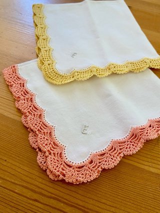 Set 3 fazzoletti con bordo uncinetto