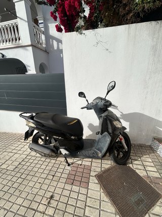 Honda SH 125 Scooter Negra
