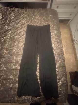 Pantalón de seda negro