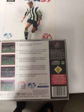 Juegos PS1 V-Rally y FIFA 97