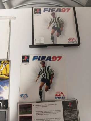 Juegos PS1 V-Rally y FIFA 97