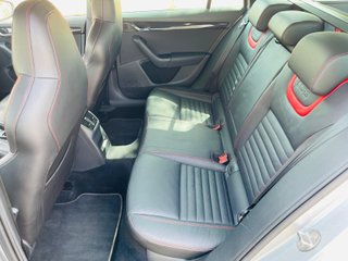 Skoda Octavia Combi 2.0 TSI 220cv DSG RS