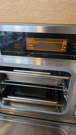 Es un horno de vapor Miele con función de horno