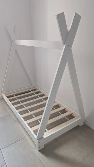 Cama tipi infantil blanca