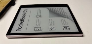 PocketBook Era 7” E-reader con funda y cable