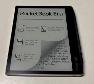 PocketBook Era 7” E-reader con funda y cable