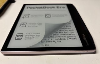 PocketBook Era 7” E-reader con funda y cable