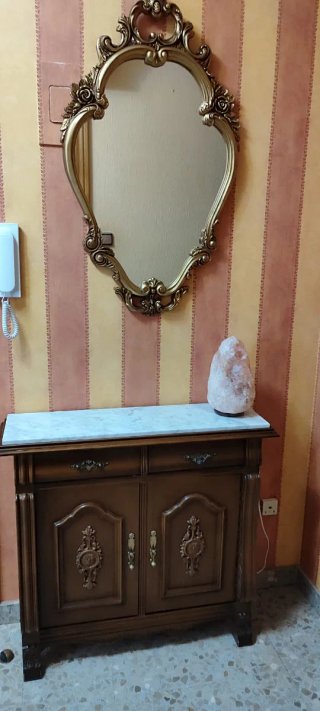 Mueble de entrada madera y espejo dorado