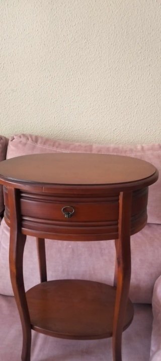 Mesita auxiliar de madera