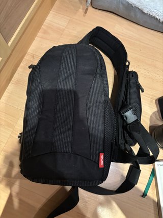 Cámara Canon EOS 700D con objetivos y accesorios