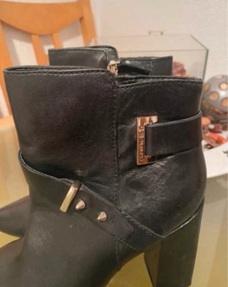 Botines Guess Negros Tacón Talla 38