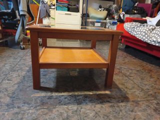 Mesita auxiliar madera y cristal
