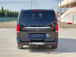 Mercedes-Benz V220d Largo Avantgarde  7 Plazas