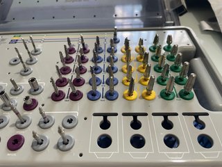 Caja quirúrgica de implantes Biomet 3i Tapered
