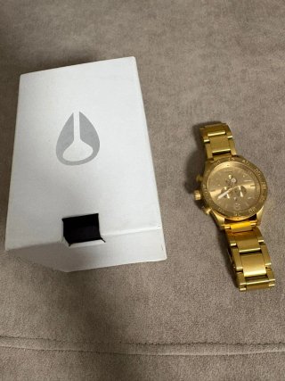 Reloj Nixon Dorado Cronógrafo