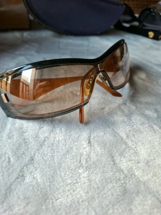 Gafas de sol rosas