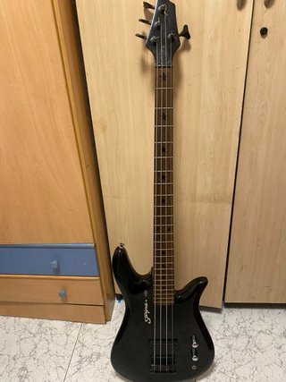 Bajo Eléctrico Negro