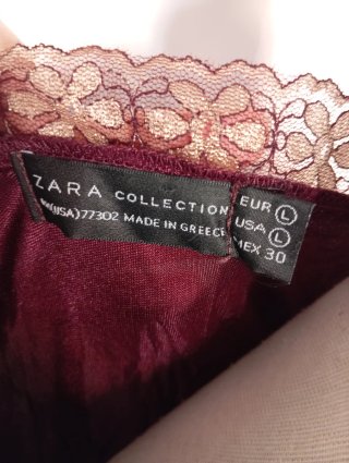 Bolero en color Cereza con Encaje Dorado