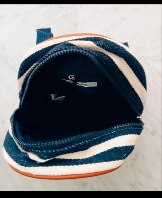 Mochila rayas azules y blancas