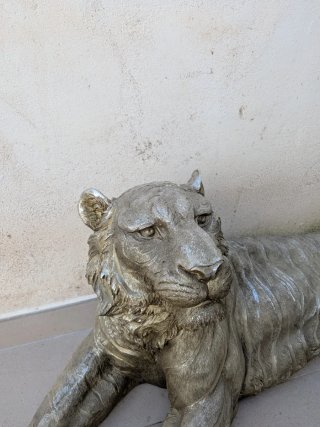 Escultura de Tigre Plateado
