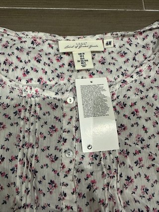 Blusa H&M floral