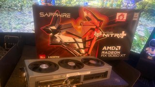 Tarjeta Gráfica AMD RX9060XT 16GB sapphire nitro +