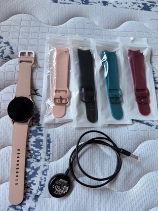 Samsung Galaxy Watch 4 40mm + 4 Correas