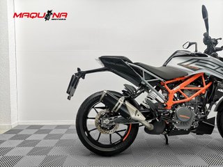 KTM 125 DUKE 2021 2266 kms.