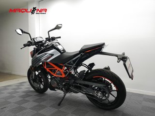 KTM 125 DUKE 2021 2266 kms.