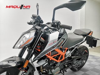 KTM 125 DUKE 2021 2266 kms.