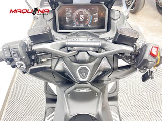 YAMAHA T-MAX TECH MAX 2023 7333 kms.