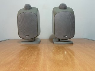 Altavoces B&W LM1