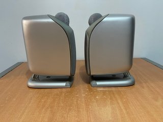 Altavoces B&W LM1