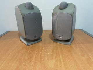 Altavoces B&W LM1