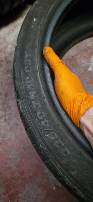 Neumático Kumho 225/40 R19 93Y