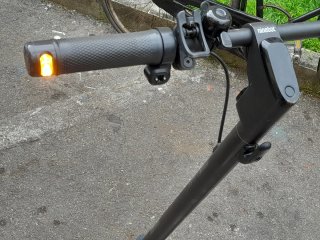 Monopattino elettrico Segway Ninebot F2 + caricab.