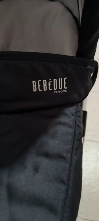 Capazo Bebedue Negro, el capazo está casi nuevo.